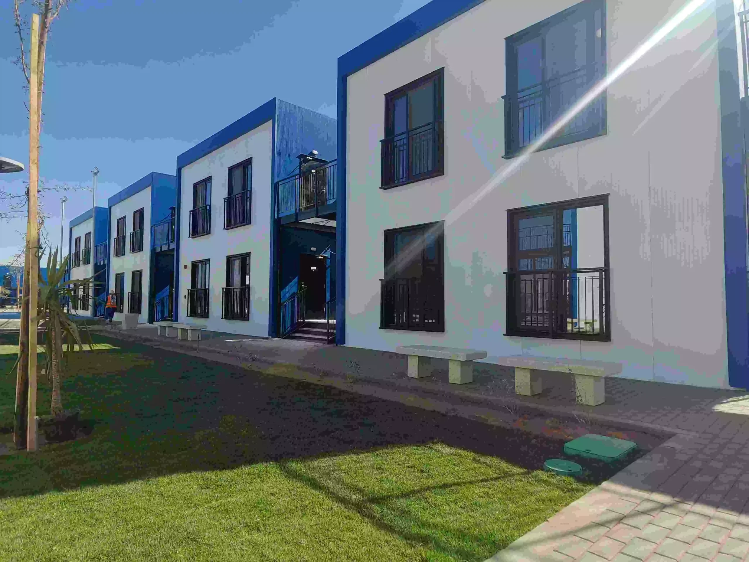 1-modular-house-under-the-sunshine-67bd92f5dc80c
