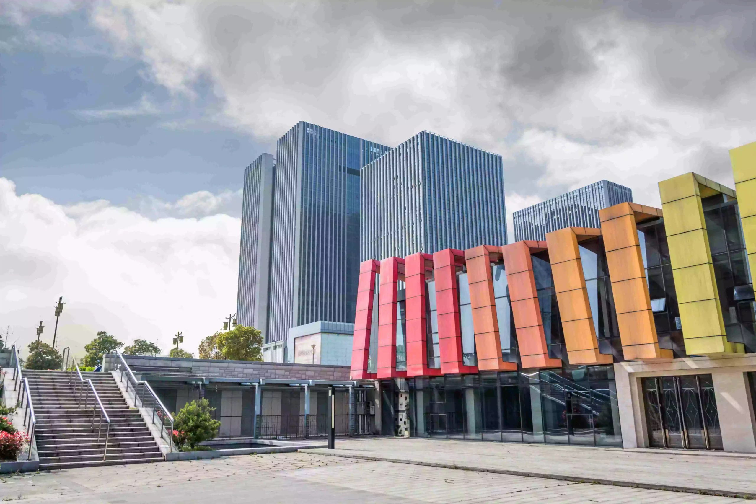1-building-with-colorful-walls
