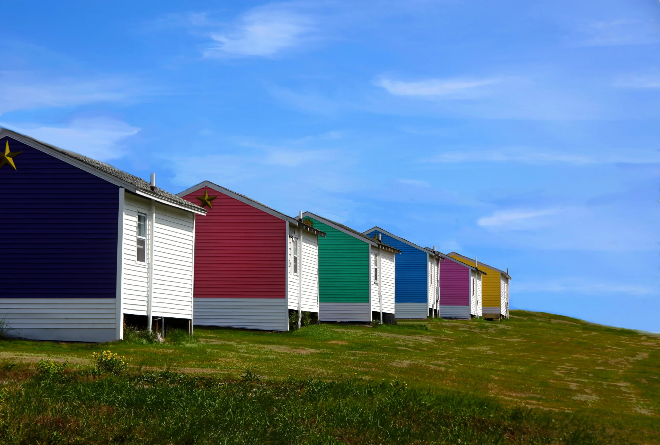 1-breathtaking-shot-colorful-houses-blue-sky
