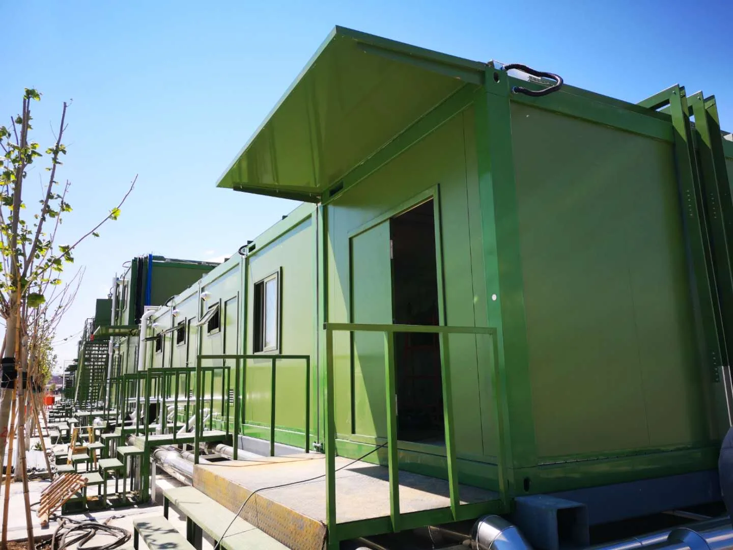 Exploring the Speed and Efficiency of Prefabricated Cabin Construction