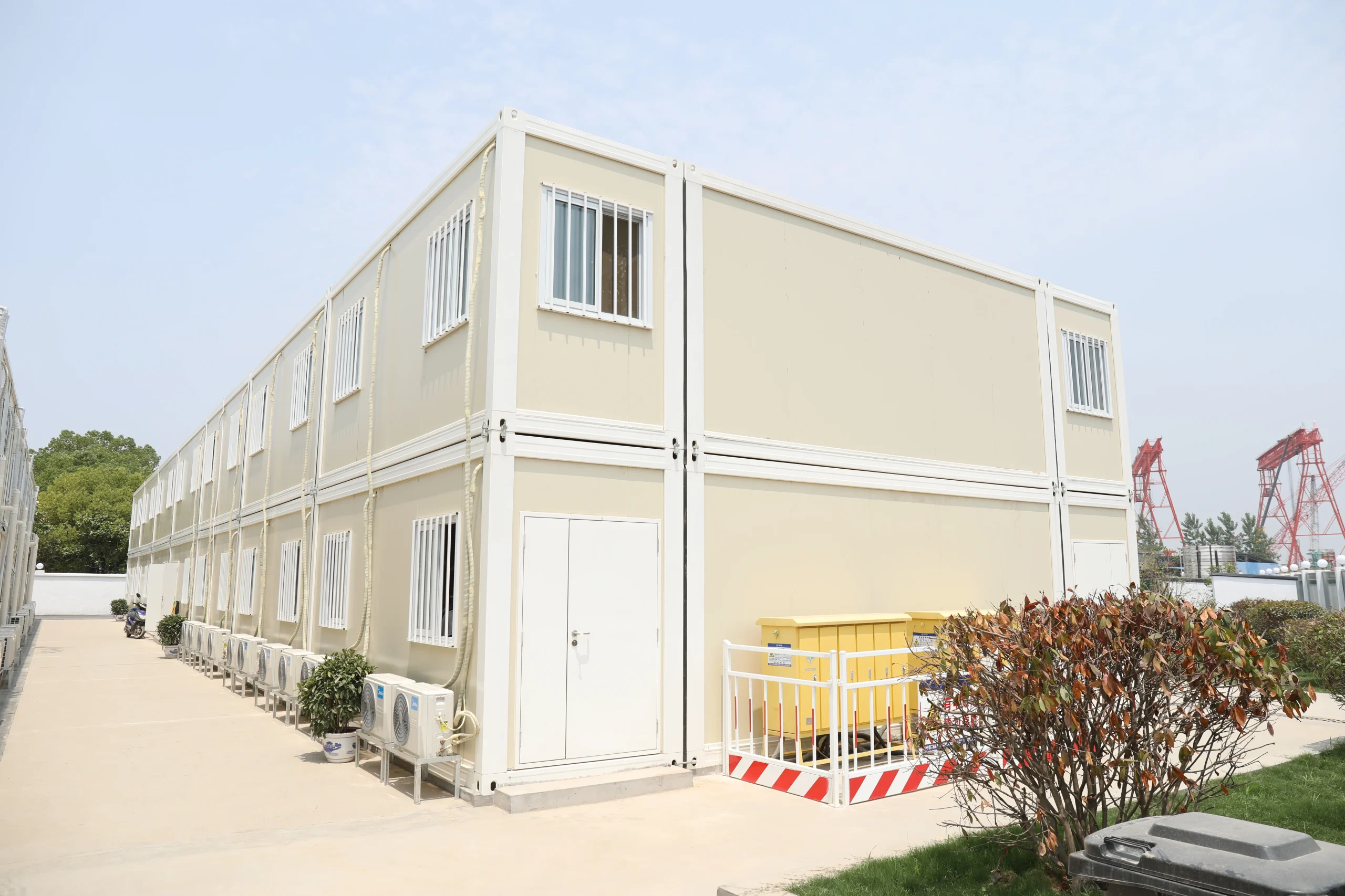 Flat-Pack Container House